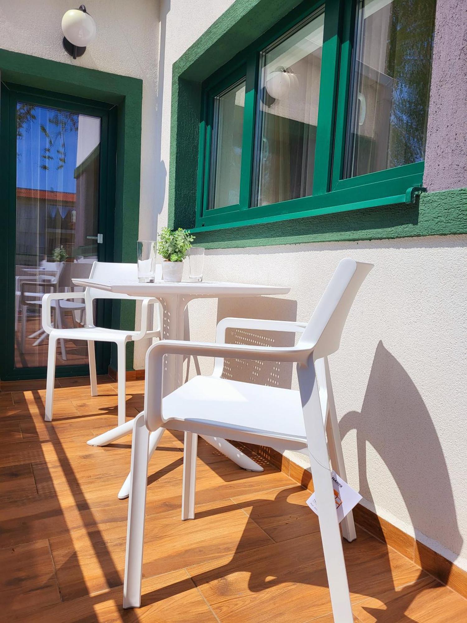Villa Bauhaus Wellness Apart-Hotel Siofok Exterior photo